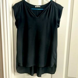 Pleione olive green blouse high low loose XS